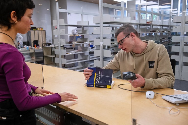 Leihstelle in der Hauptbibliothek